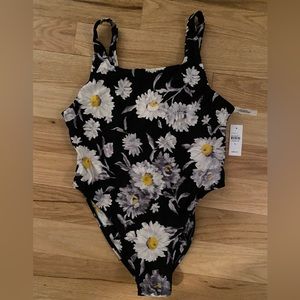 OOKIOH | Lisbon One Piece Swimsuit | XL | Daisy Print